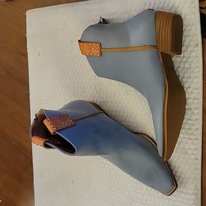 ARider Girl light blue ankle boots tan trim square toe back zipper size 8 NEW…